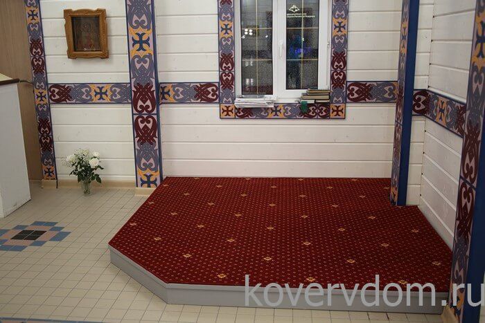 Полушерстяное ковровое покрытие с укладкой в храм