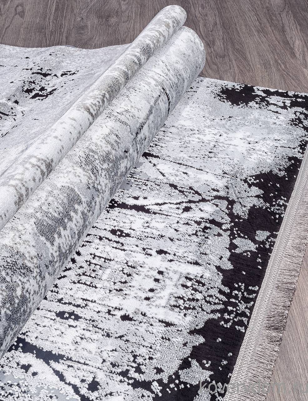 Ковер CAPRICE 8552 в дизайне