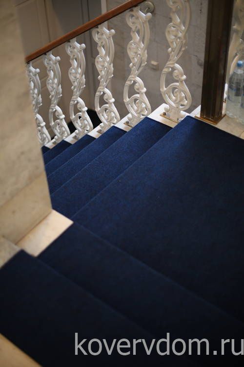 Ковровая дорожка на лестницу однотонная для офиса на резиновой основе PP 806