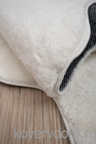 Ковер из искусственного меха Chic 1000A CREAM_1005 шкура